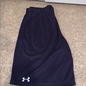 Men’s loose fit under armour shorts